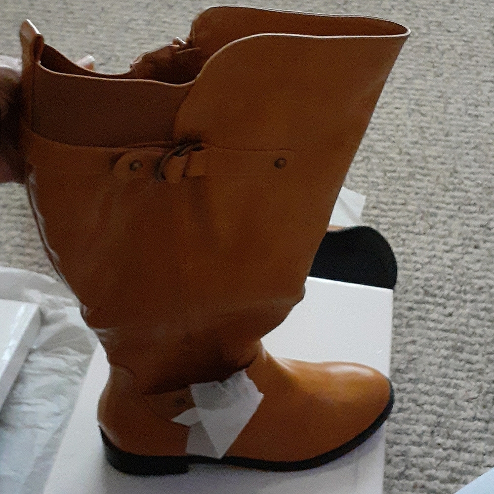 Shoes - Picture 2 of 2